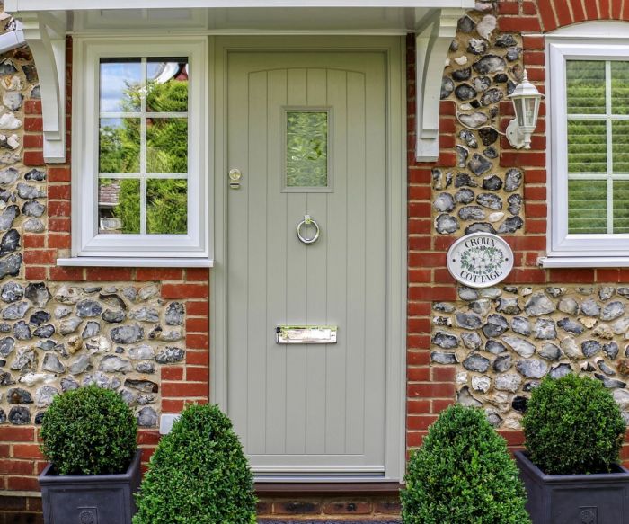 How much to budget for new front door costs | Homebuilding